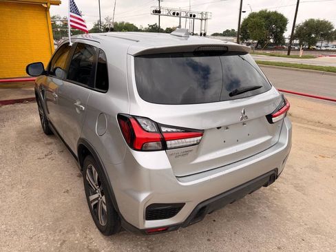 Used 2022 Mitsubishi Outlander Sport SE FWD image 3