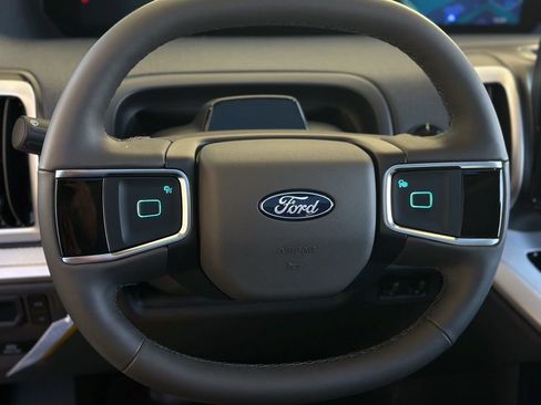 New 2026 Ford Expedition Active image 15