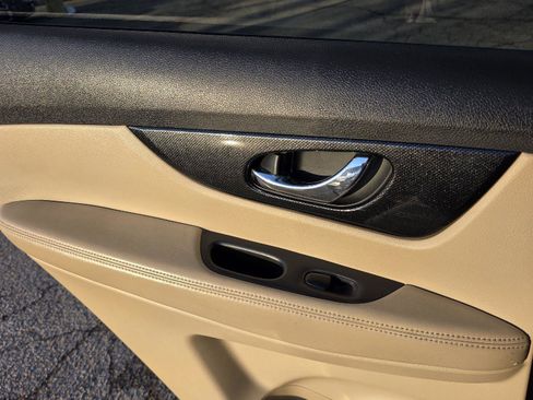 Used 2015 Nissan Rogue SL w/ SL Premium Package image 37