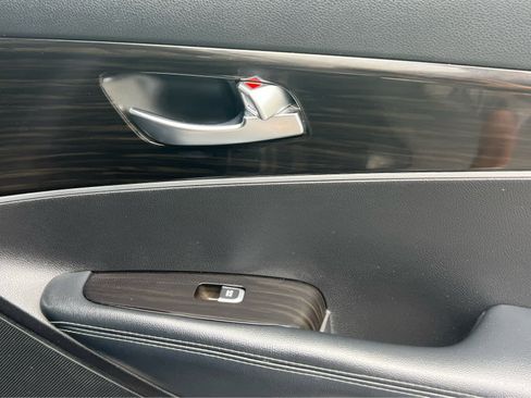 Used 2019 Kia Sorento LX image 21