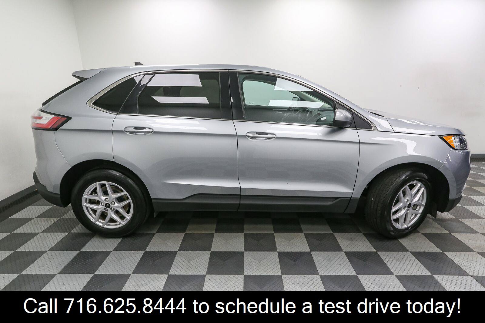 Used 2024 Ford Edge SEL AWD/4WD image 7