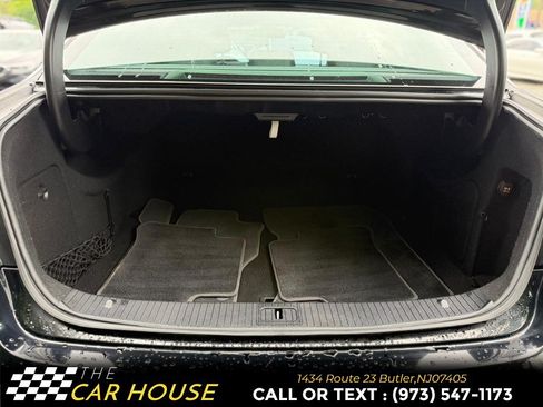 Used 2011 Mercedes-Benz E 550 4MATIC Sedan image 19