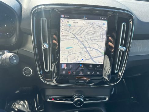 Used 2023 Volvo XC40 B5 Plus w/ Protection Package Premier image 18