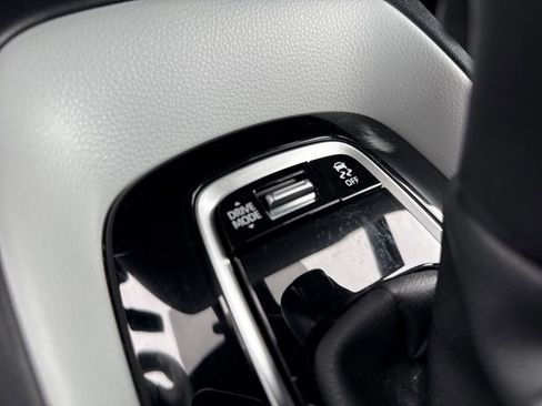 Used 2024 Toyota Corolla SE image 27