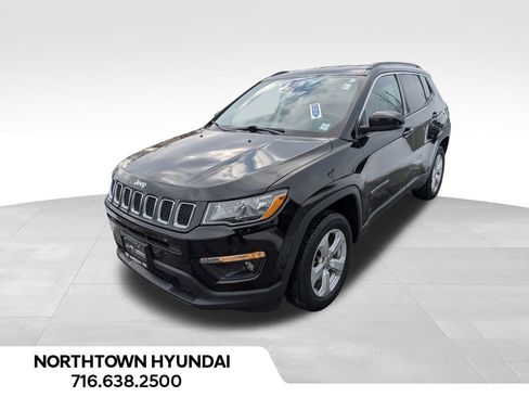 Used 2018 Jeep Compass Latitude w/ Popular Equipment Group image 3