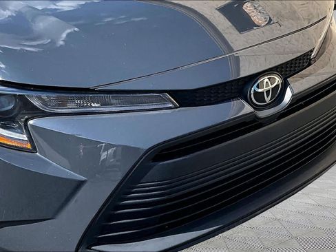 Used 2024 Toyota Corolla LE FWD image 30