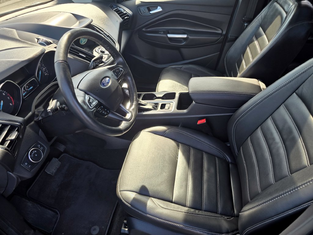 Certified 2019 Ford Escape Titanium AWD/4WD image 10