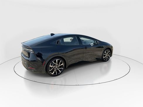New 2025 Toyota Prius Plug-In Hybrid FWD image 8