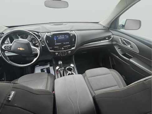 Used 2020 Chevrolet Traverse LT image 11