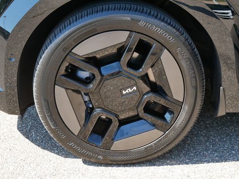 Certified 2024 Kia EV9 GT-Line AWD/4WD image 15