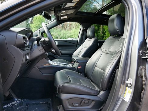 Certified 2023 Ford Explorer ST w/ Equipment Group 401A AWD/4WD image 16