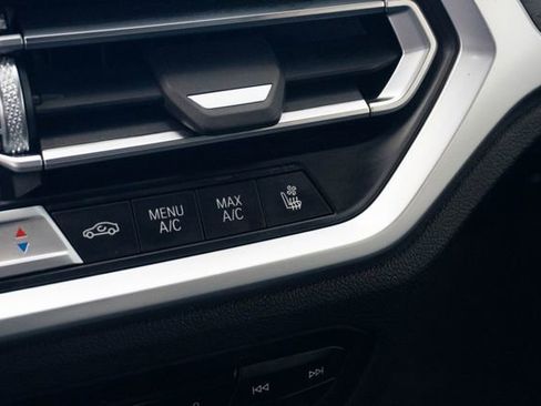 Used 2022 BMW M440i Convertible image 27