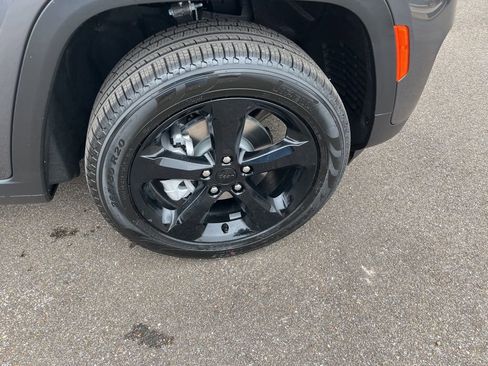 New 2025 Jeep Grand Cherokee Limited w/ Black Appearance Package AWD/4WD image 49