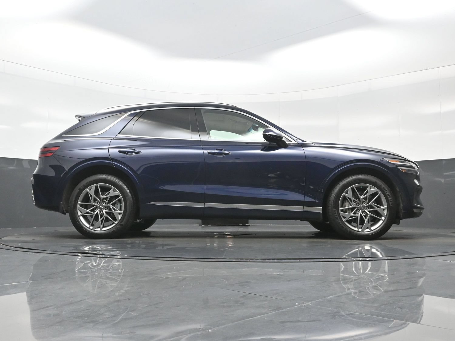 Used 2025 Genesis GV70 2.5T w/ Select Package AWD/4WD image 33