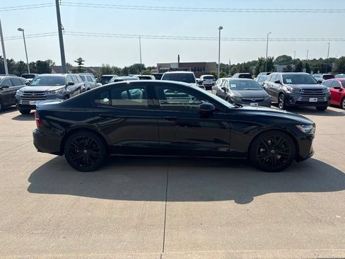 Used 2019 Volvo S60 T6 R-Design AWD/4WD image 4