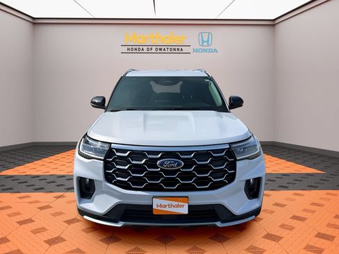Used 2026 Ford Explorer Platinum w/ LUX Leather Package AWD/4WD image 8