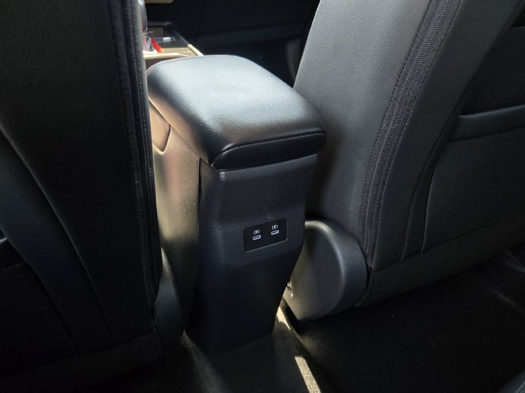 Certified 2025 Nissan Kicks SR AWD/4WD image 13