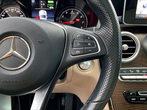 Used 2019 Mercedes-Benz GLC 350e 4MATIC w/ Premium Package image 24