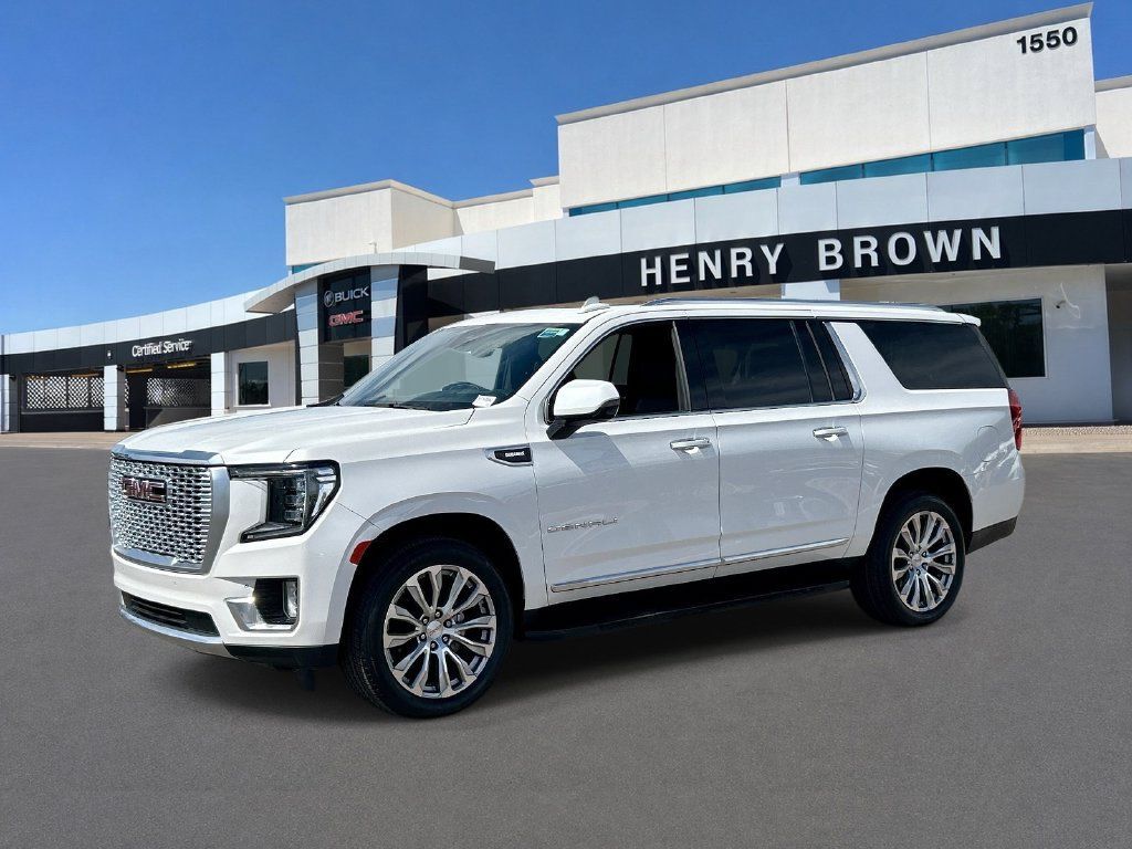 Used 2023 GMC Yukon XL Denali RWD image 1