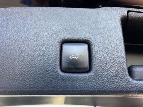 Certified 2024 Ford Escape ST-Line Select w/ Tech Pack #1 AWD/4WD image 13