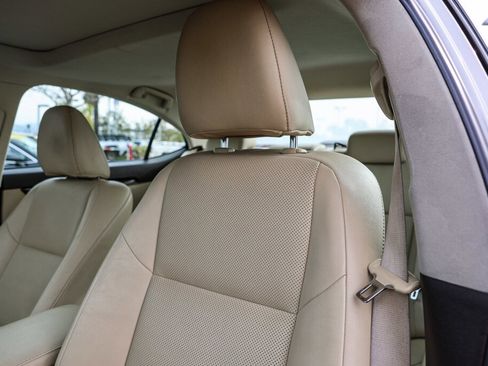 Used 2017 Lexus ES 350 ES 350 w/ Navigation System Package image 16