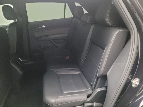 Used 2021 Volkswagen Atlas Cross Sport SE w/ Panoramic Sunroof Package FWD image 18