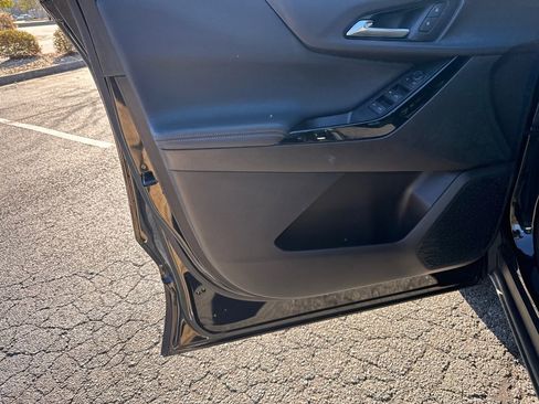 Certified 2025 Chevrolet Equinox LT image 11