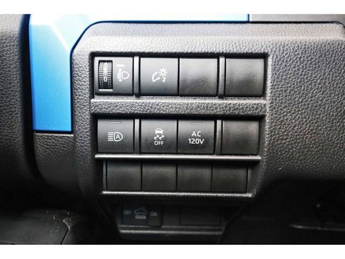 Used 2024 Toyota Tacoma TRD Sport w/ TRD Sport Upgrade Package image 19