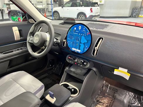 Certified 2025 MINI Cooper Countryman S image 19