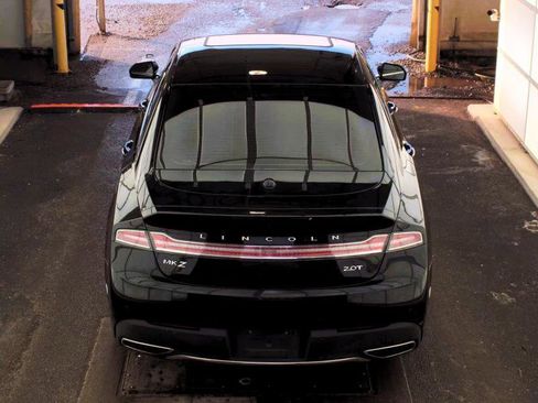 Used 2020 Lincoln MKZ Standard FWD w/ Convenience Package image 5