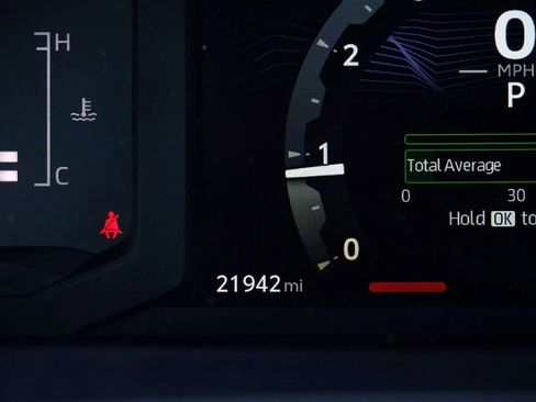 Used 2024 Toyota Tacoma SR image 28