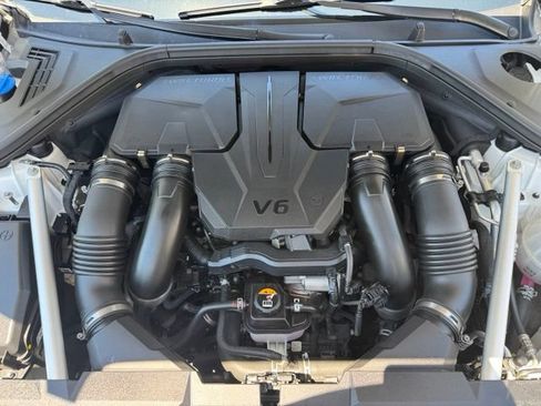 Used 2022 Genesis GV70 3.5T Sport w/ Sport Prestige Package AWD/4WD image 12