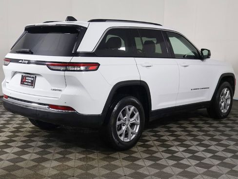Used 2023 Jeep Grand Cherokee Limited AWD/4WD image 14