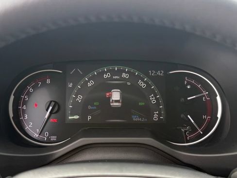 Used 2023 Toyota RAV4 XLE Premium FWD image 18