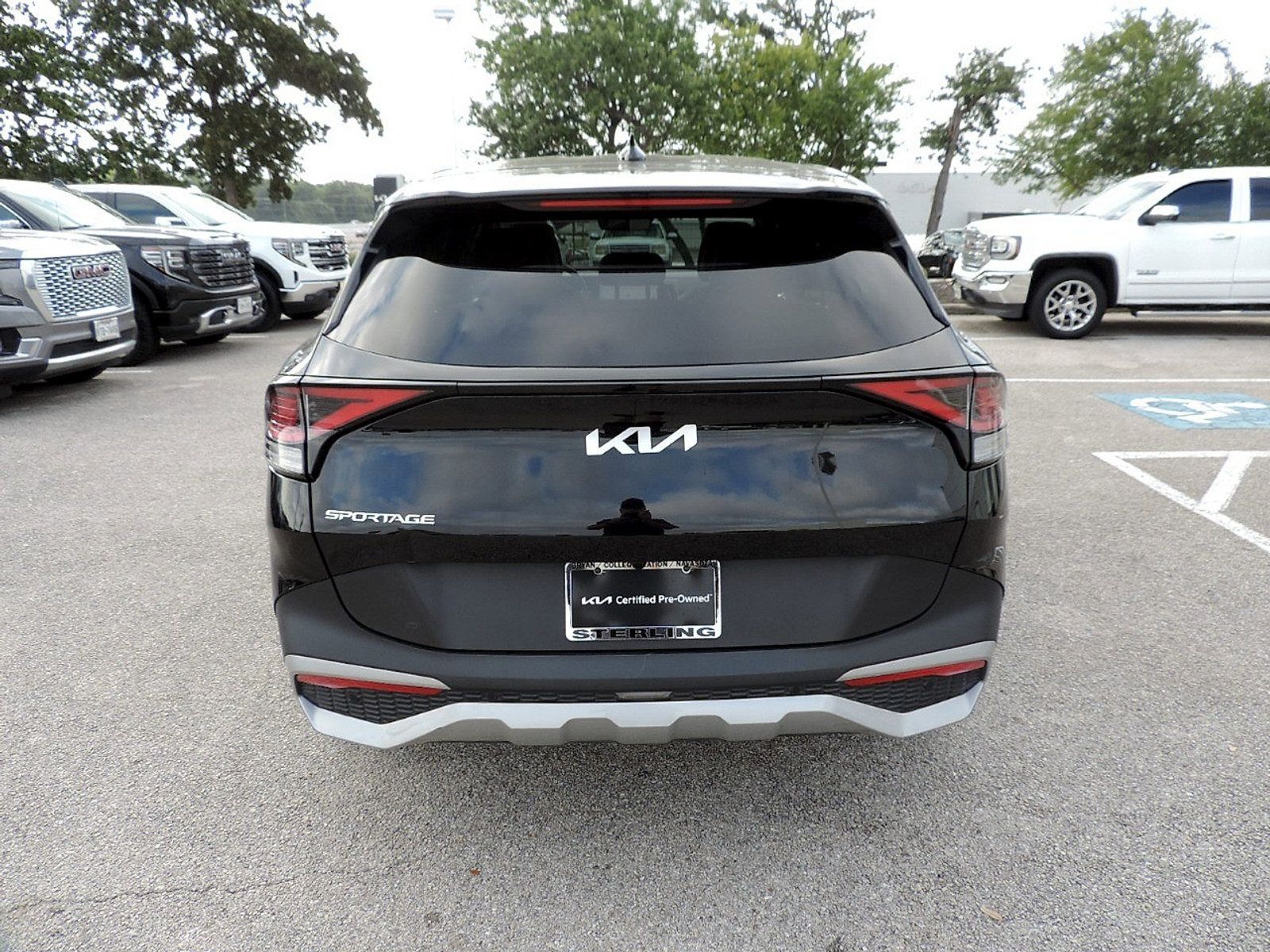 Used 2023 Kia Sportage EX FWD image 6