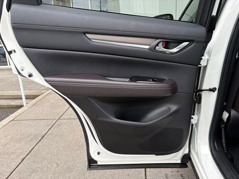 Used 2025 MAZDA CX-5 Signature image 13