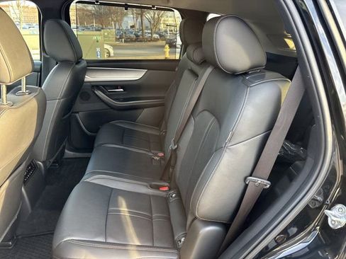 Used 2025 MAZDA CX-90 Plug-In Hybrid w/ Preferred image 17