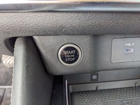 Used 2021 Nissan Rogue Platinum image 26