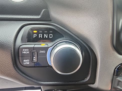 Used 2024 RAM 2500 Big Horn AWD/4WD image 19