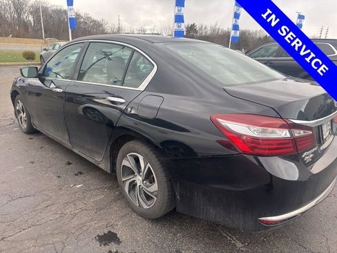 Used 2017 Honda Accord LX image 10