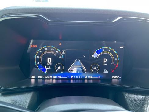 Used 2024 Chevrolet Colorado LT w/ LT Convenience Package image 12