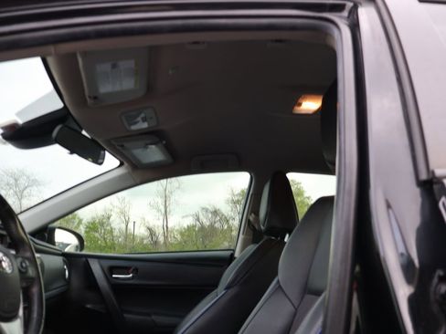 Used 2019 Toyota Corolla SE image 10