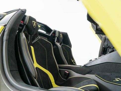 Used 2017 Lamborghini Aventador LP 750-4 Superveloce image 25