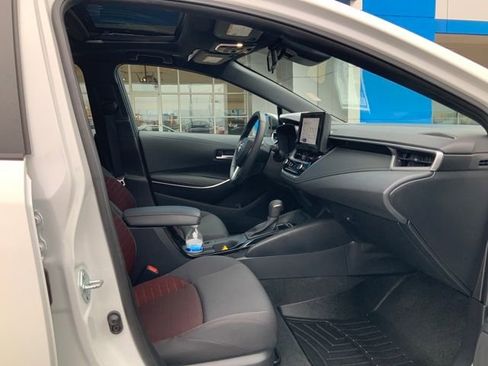 Used 2023 Toyota Corolla SE w/ SE Premium Package image 16