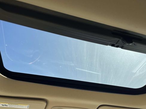 Used 2012 Buick Enclave Leather image 17