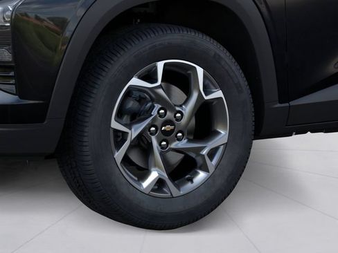 New 2026 Chevrolet Trax LT w/ LT Convenience Package FWD image 9