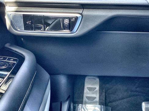 Certified 2026 Cadillac Vistiq Luxury image 17