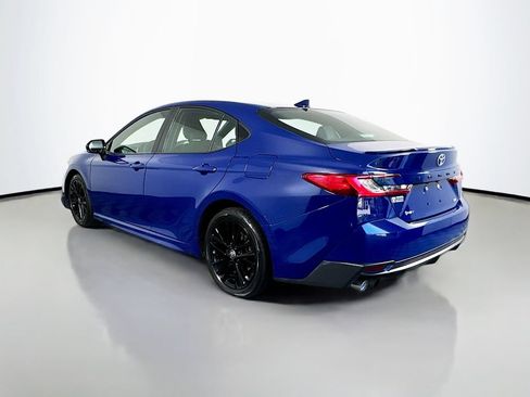 Used 2025 Toyota Camry SE FWD image 6