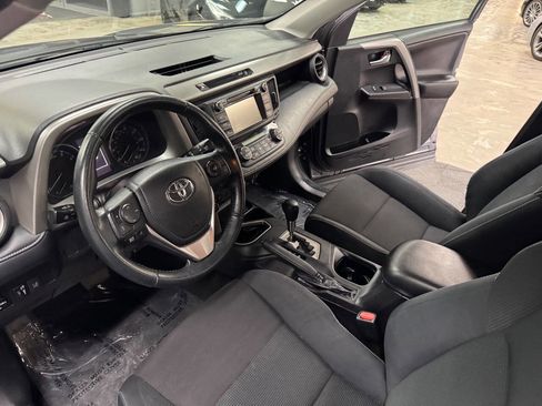 Used 2018 Toyota RAV4 XLE image 33