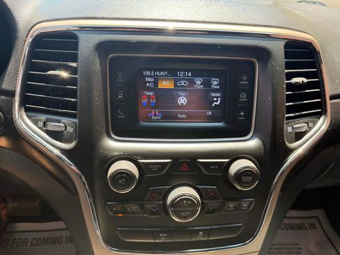Used 2014 Jeep Grand Cherokee Laredo w/ Quick Order Package 23E AWD/4WD image 22